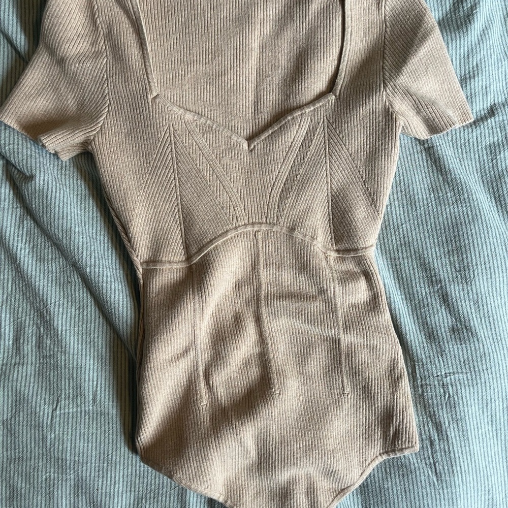Women's Tan Ribbed bodysuit Top Abercrombie medium